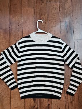 H&M Black and White Striped Crewneck Sweater